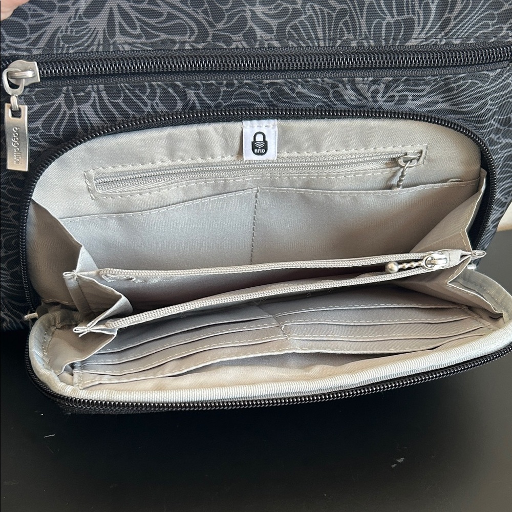 Baggallini Rfid Protected Patterned Crossbody Bag - image 2